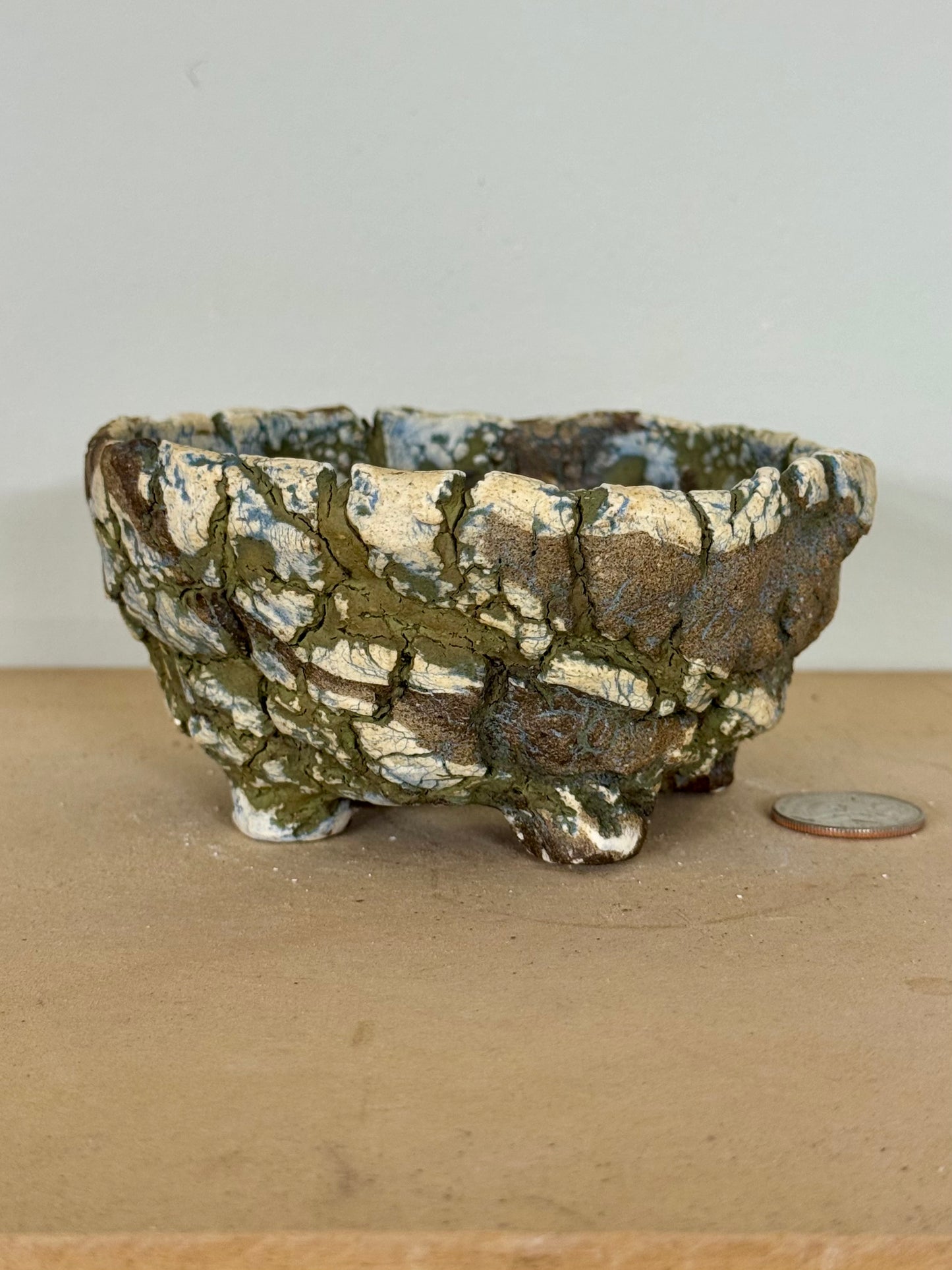 Earthy w/ legs - 4.75 x 2.25”