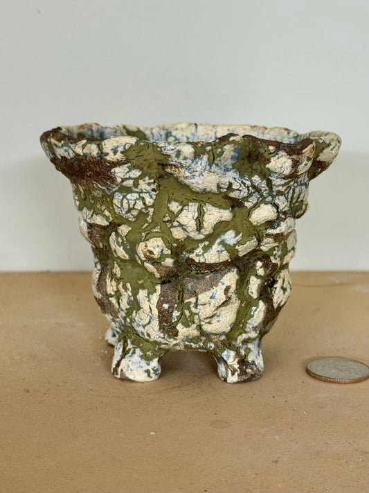Earthy w/ legs - 4.25 x 3.5”