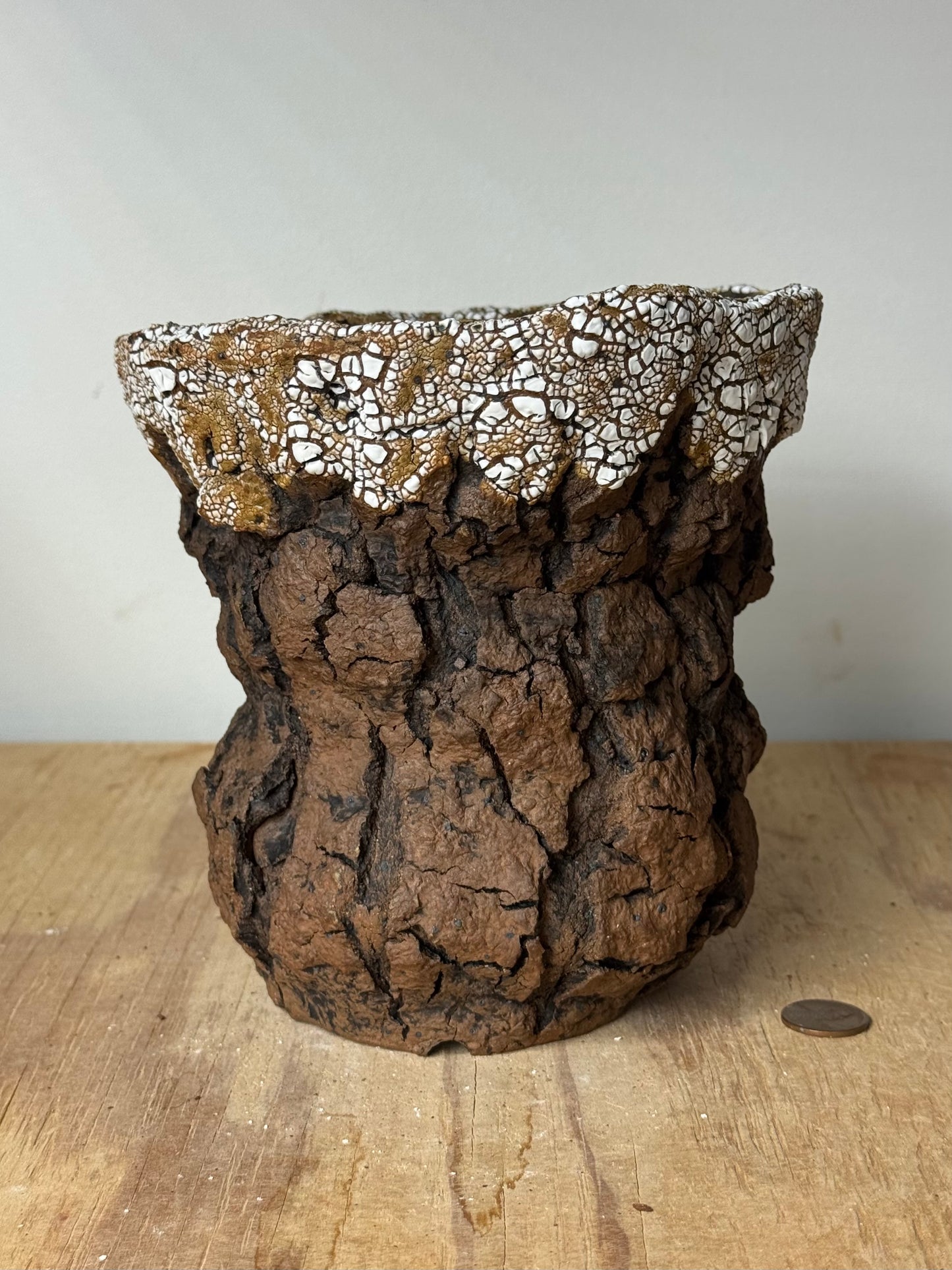 Rock crackle rim - 6 x 5.75”