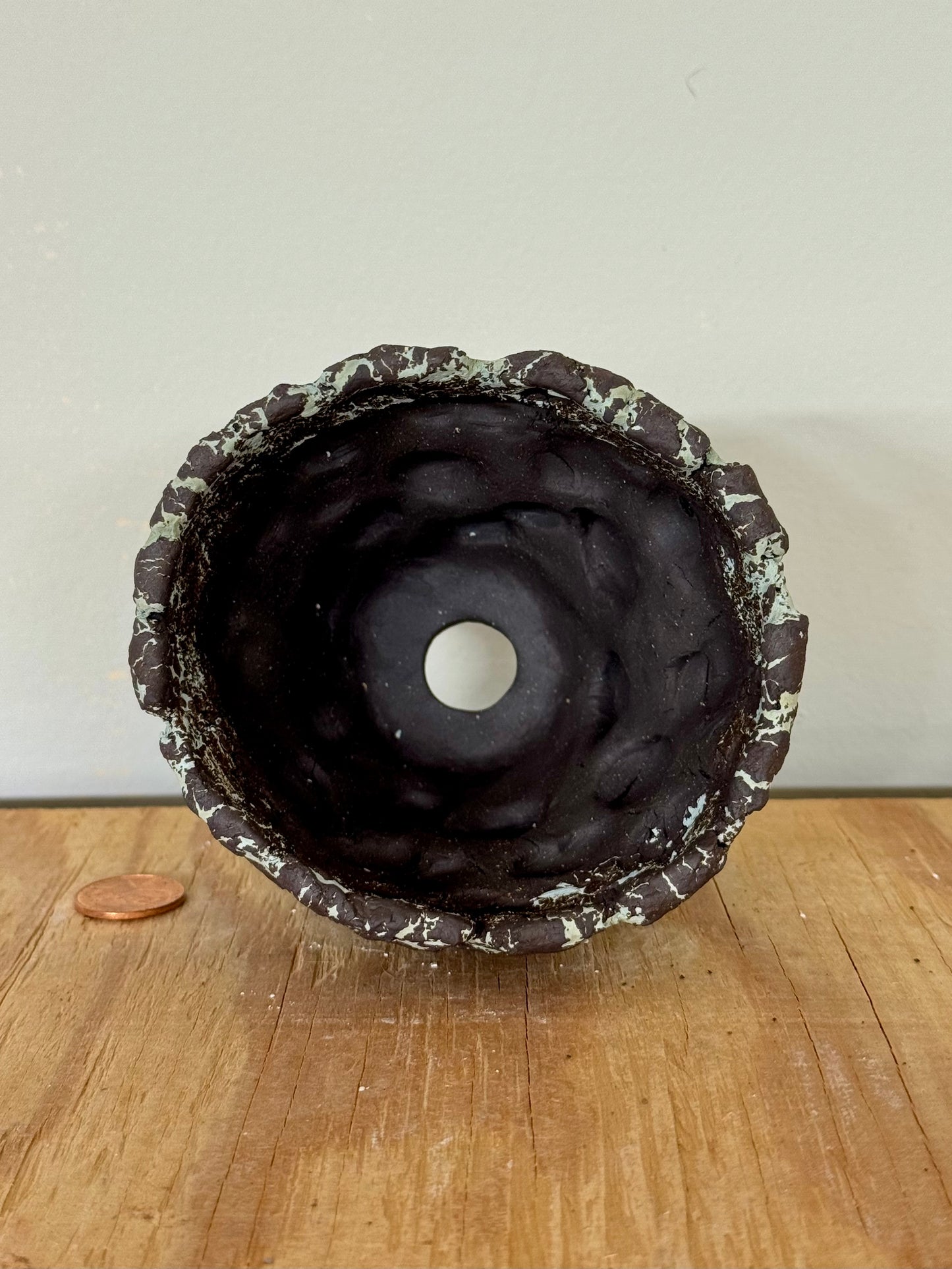 UFO - 3.5 x 3.75 x 3”