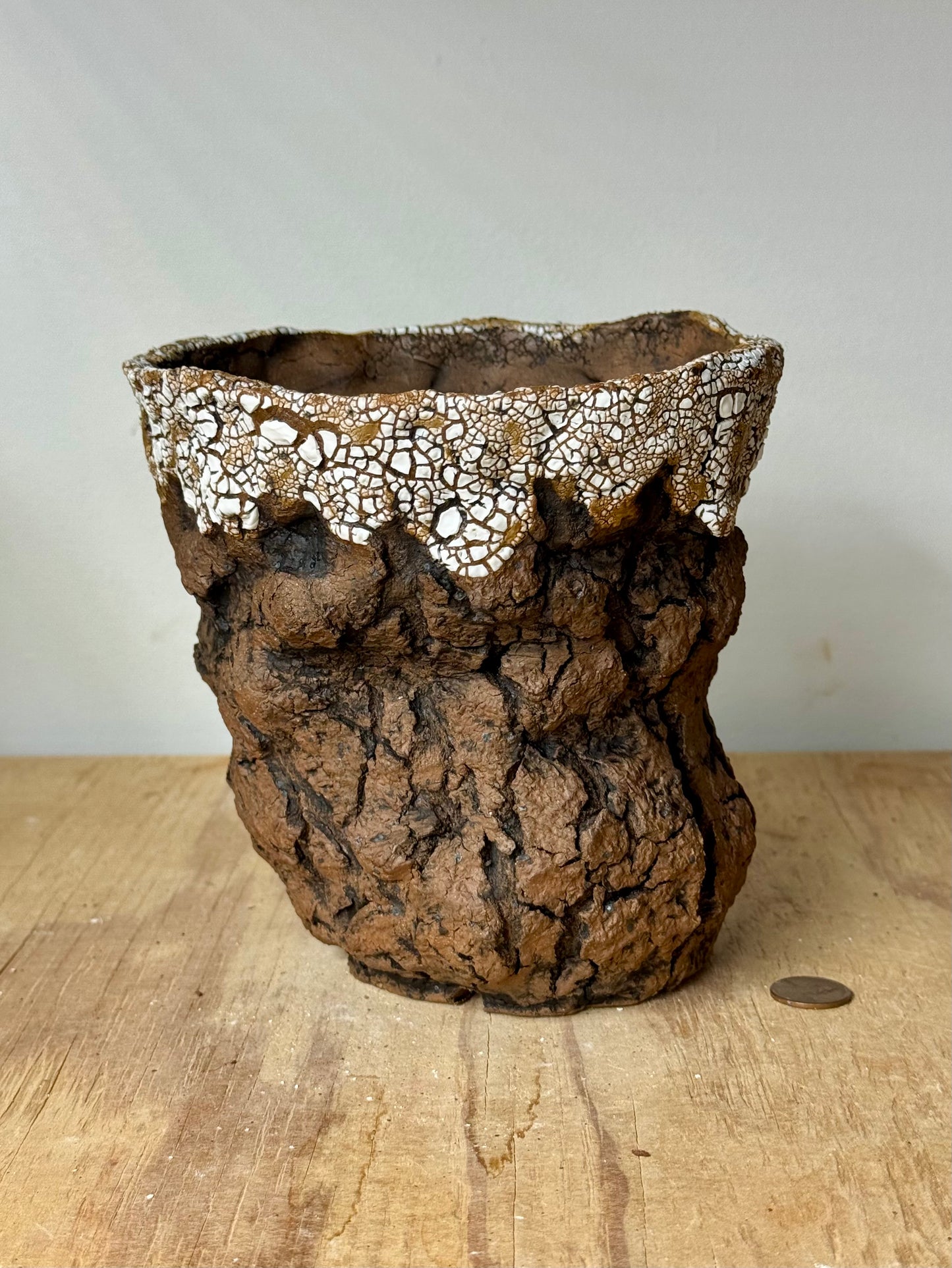 Rock crackle rim - 6 x 5.75”